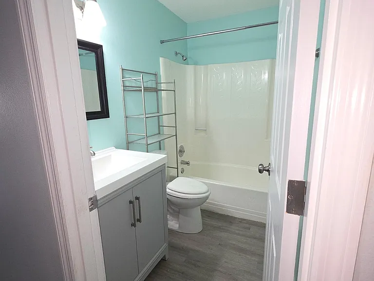 1614 39th Avenue Dr E #1614 — Photo 8