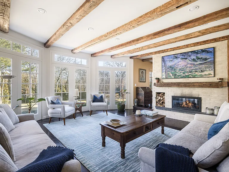 10 Pepperidge Ln — Photo 4