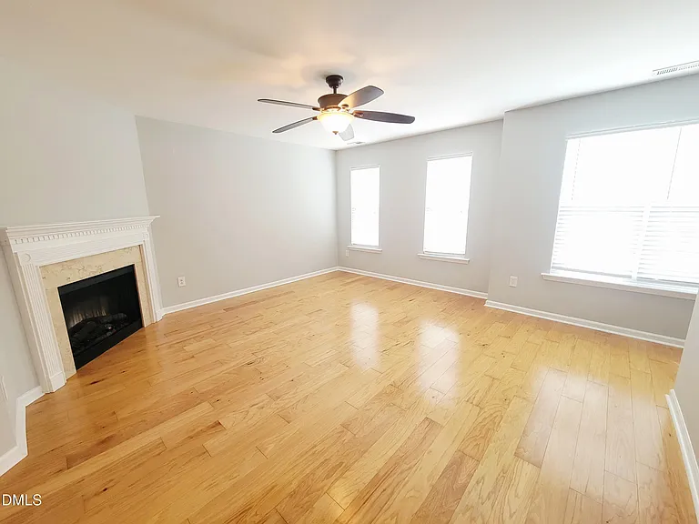 8827 Thornton Town Pl — Photo 15