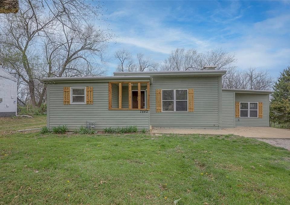 1st image of 7842 Smalley Ave