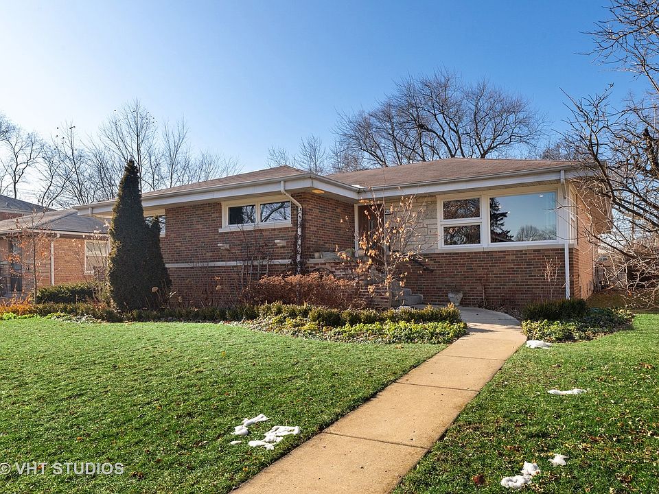 1st image of 8826 Lincolnwood Dr