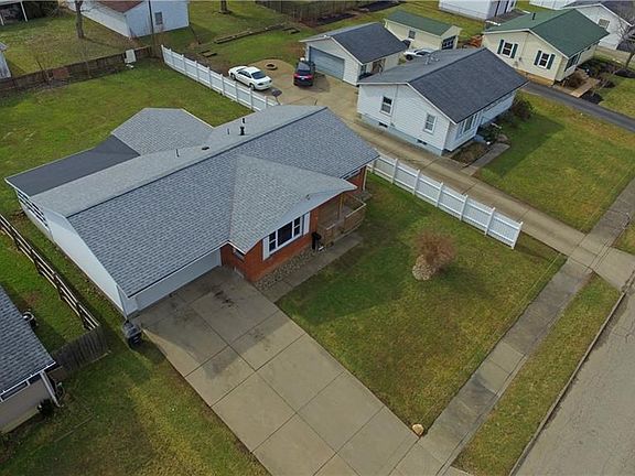 2nd image of 3141 Starlite Dr NW