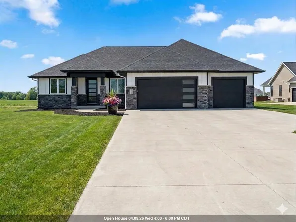 302 Kerrigan Dr, Wrightstown, WI 54180