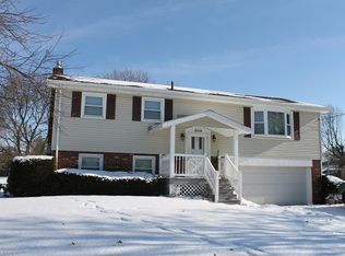 5019 Emalene Rd, Wooster, OH 44691