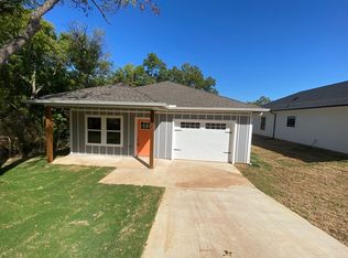 1221 W Johnson St, Denison, TX 75020