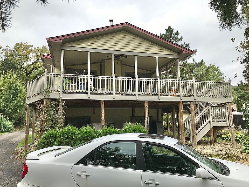 1st image of 90 Kingsview Ln N