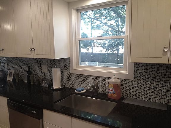 5th image of 336 Oak Dr