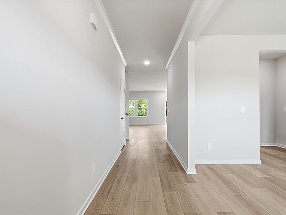 2nd image of 1441 Hatteras Rd