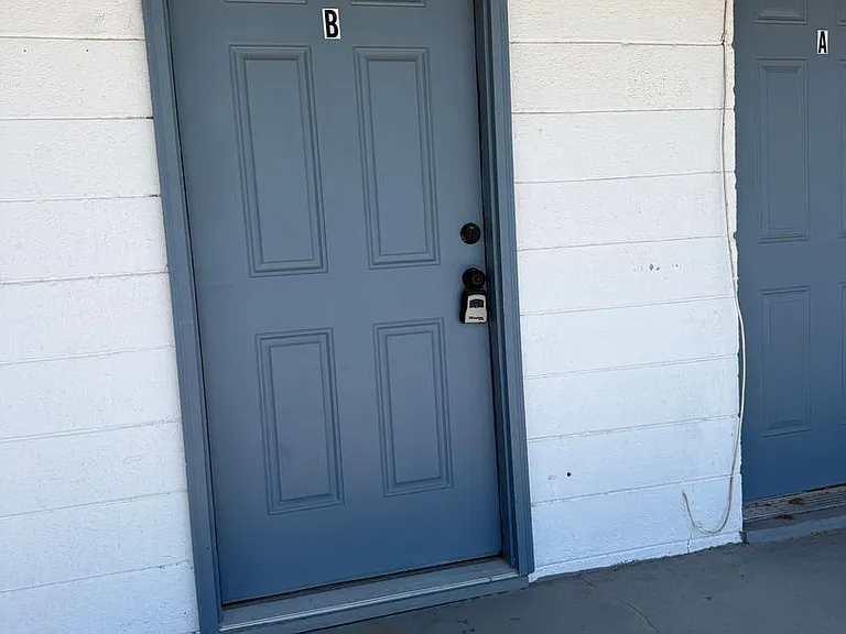 1308 W Church St — Photo 1