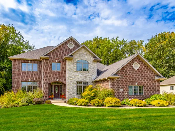 1908 Catkin Cir, Chesterton, IN 46304