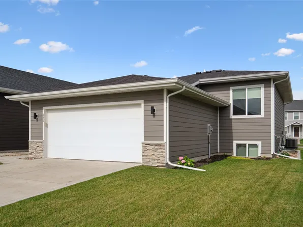 137 Wilder Ln, Ames, IA 50014