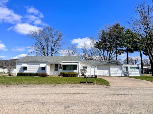 1400 S 11th St, Prairie Du Chien, WI 53821