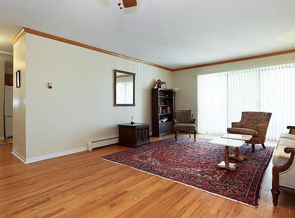 4th image of 81 6th Ave APT 206