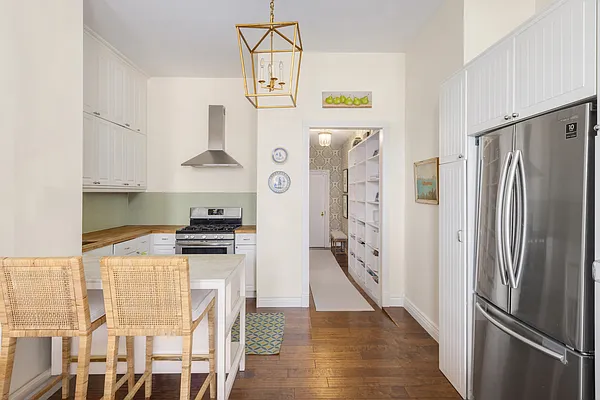 Sold by OFFICIAL | media 12