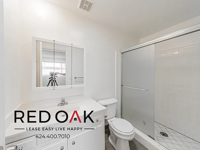 1037 5th St #7 — Photo 13