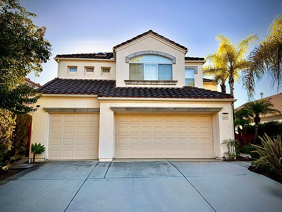 2nd image of 2283 Canyon View Gln