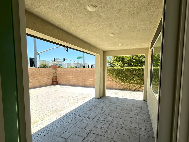2622 E Scarlett Ln — Photo 9