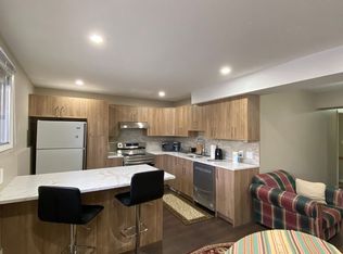 603B 21st Ave NW, Calgary, AB T2M1J3