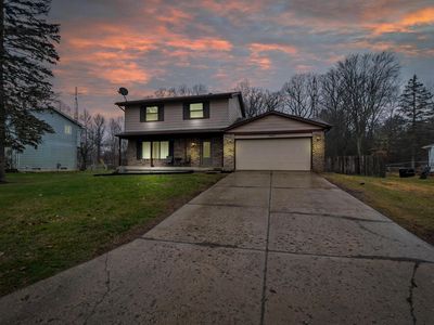 7422 Grandwood Dr, Swartz Creek, MI, 48473