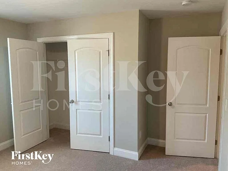 2041 Samantha Dr — Photo 16