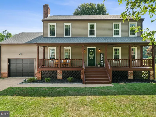 2209 Harpoon Dr, Stafford, VA 22554
