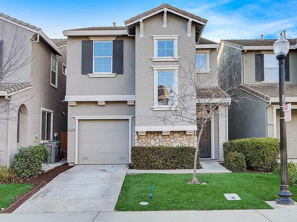 1st image of 2564 Huckleberry Cir
