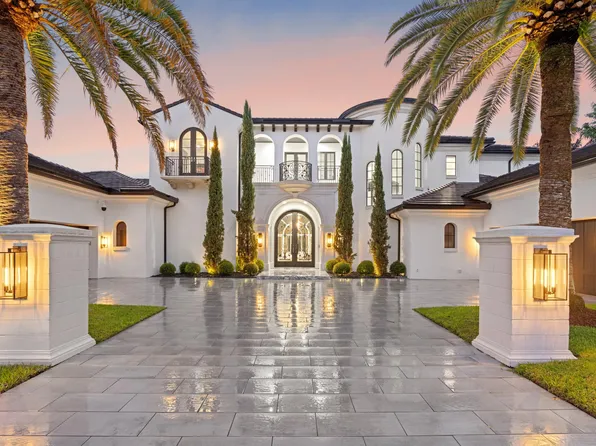 111 Via Palacio, Palm Beach Gardens, FL 33418