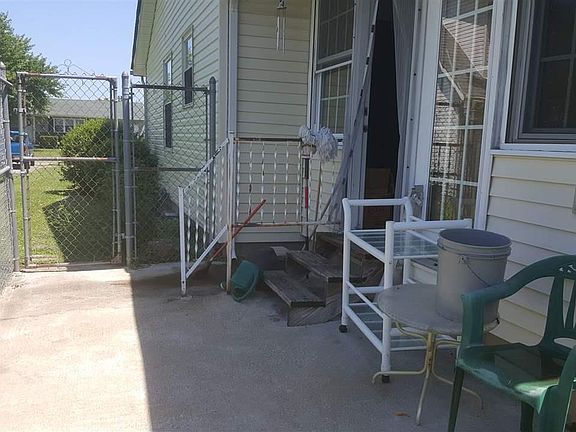 2nd image of 306 Linden Ave