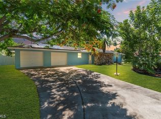 139 E Lake Dr, Lehigh Acres, FL 33936