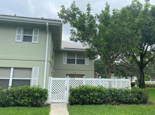 1919 Stratford Way, West Palm Beach, FL 33409