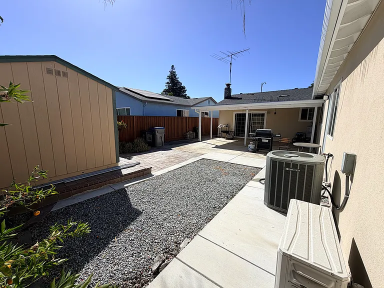 2923 Stevens Ln — Photo 15
