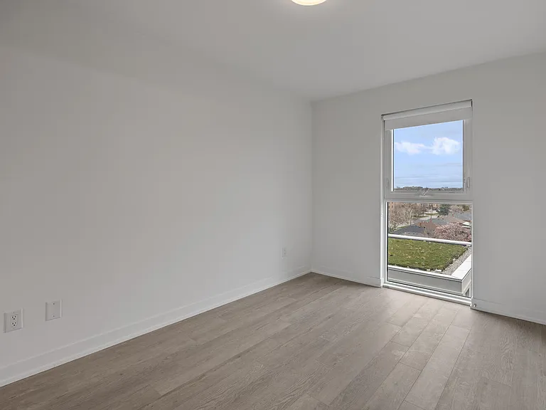 480 Wilson Ave — Photo 12