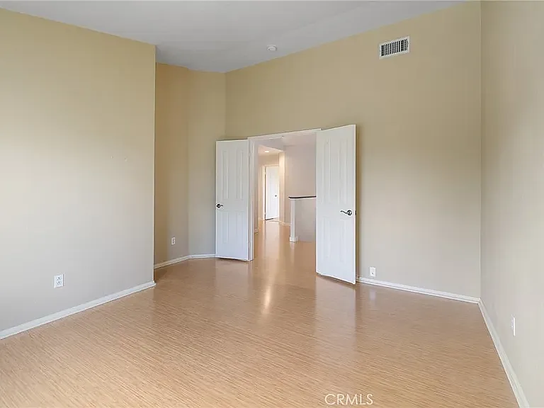 5 bed, 2655 sqft, $750 — Photo 4