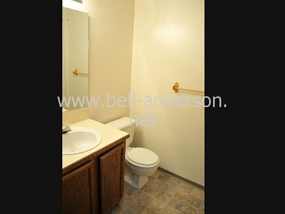1/2 Guest Bath