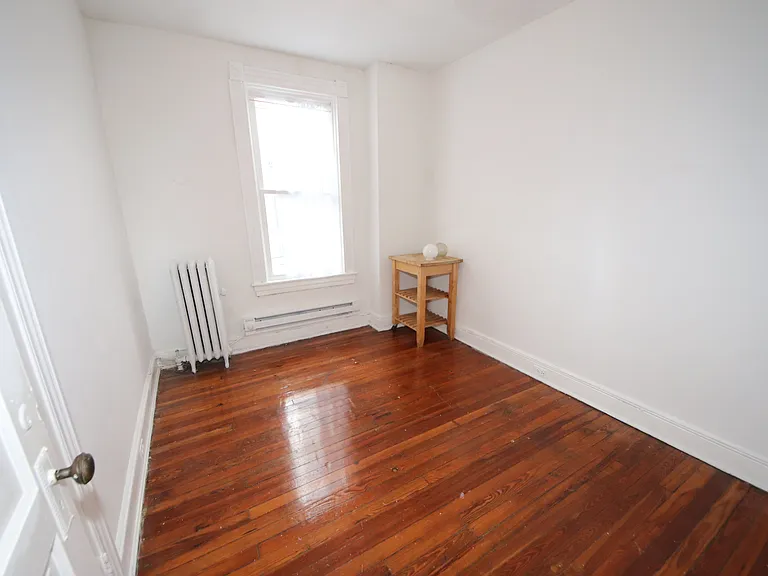 846 W 36th St #2 — Photo 13