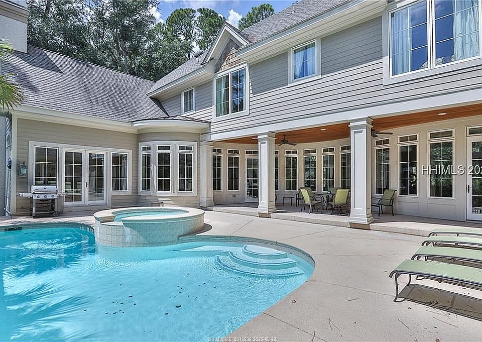 1st image of 35 Red Oak Rd