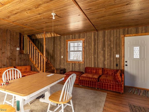 4th image of 22681 Lexington Rd