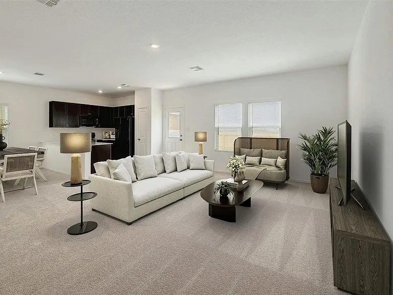 916 Rancho Del Cielo Loop — Photo 2