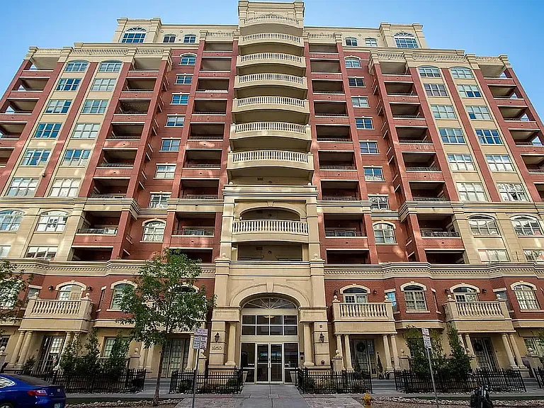 1950 N Logan St #914 — Photo 1
