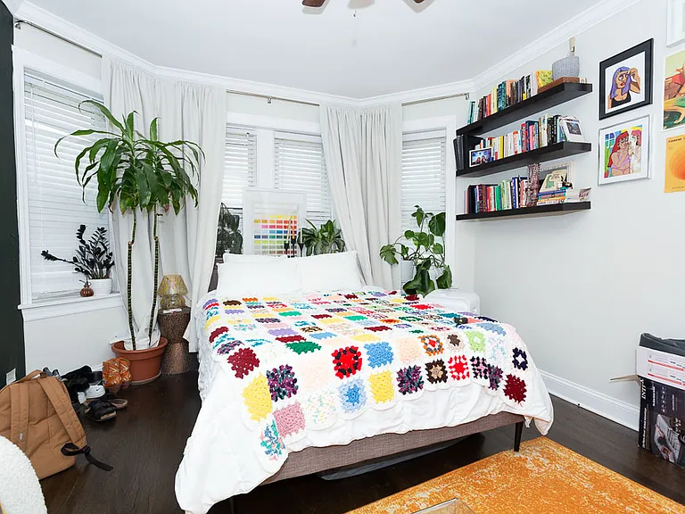 3819.5 N Greenview Ave #W3 — Photo 9