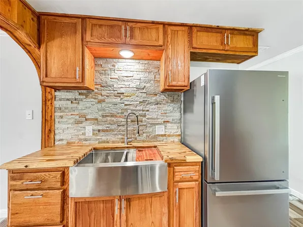 111 Dogwood St, Jasper, TX 75951