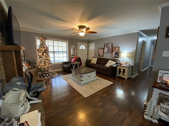 2nd image of 1132 Woodlawn Dr