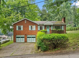 2072 Hampstead Dr, Pittsburgh, PA 15235