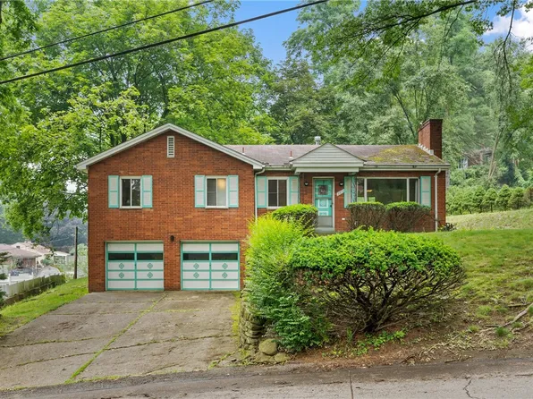 2072 Hampstead Dr, Pittsburgh, PA 15235