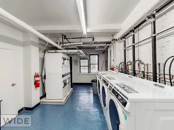 315 East 56th Street image 8 of 11