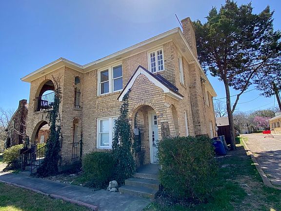 2nd image of 2426 W Jefferson Blvd