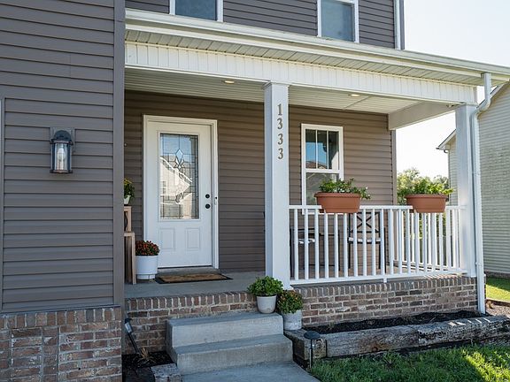 4th image of 1333 Harmon Ln