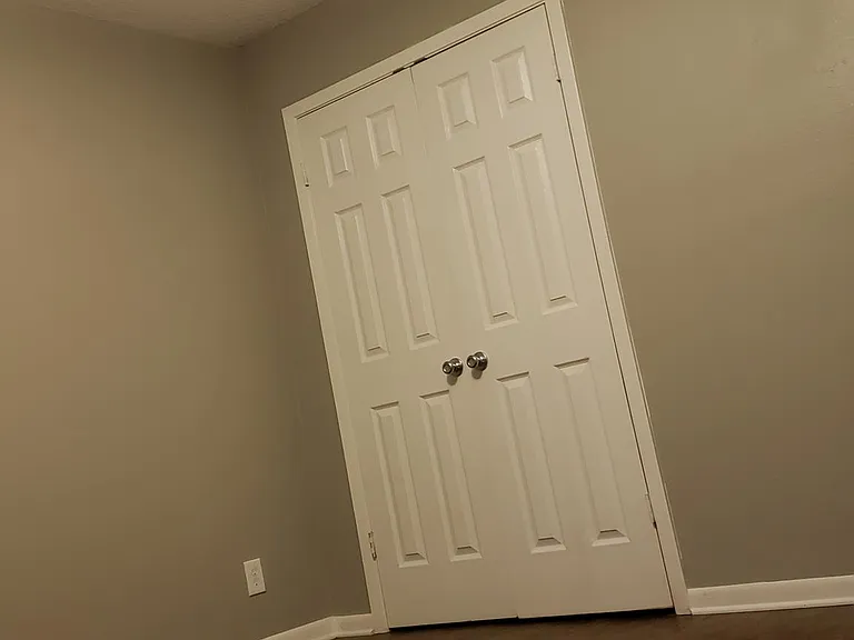 307 Gibson St #B — Photo 11