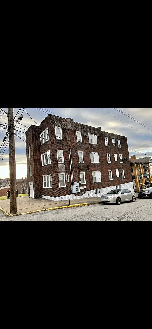 500 Mills — Photo 2