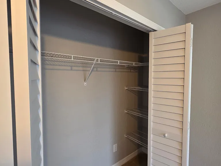 112 S Highland Ave #112 — Photo 5